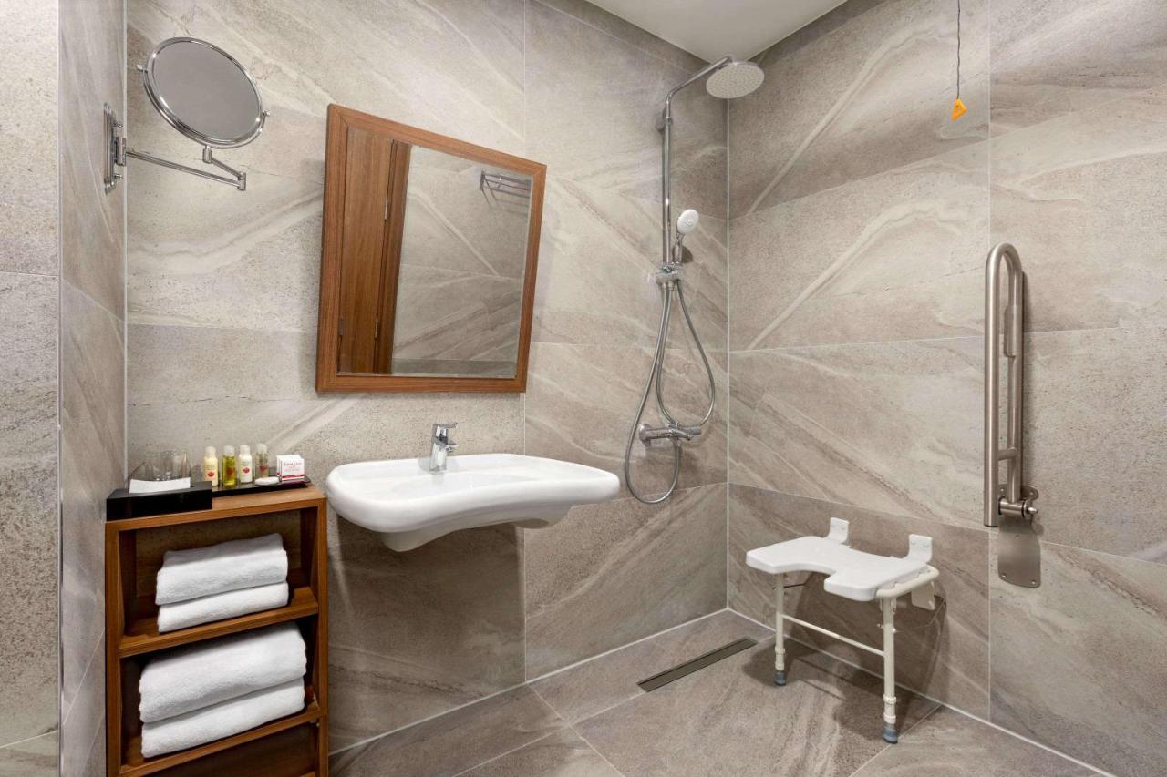 Ramada By Wyndham Adiyaman Hotel Kültér fotó
